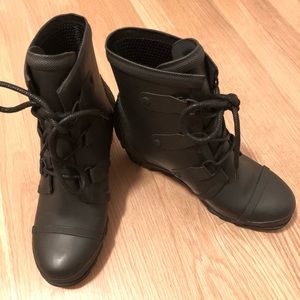 Soren Joan Wedge Rain Boot